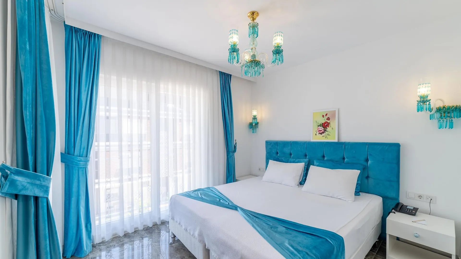 Yazar Lara Hotel Antalya