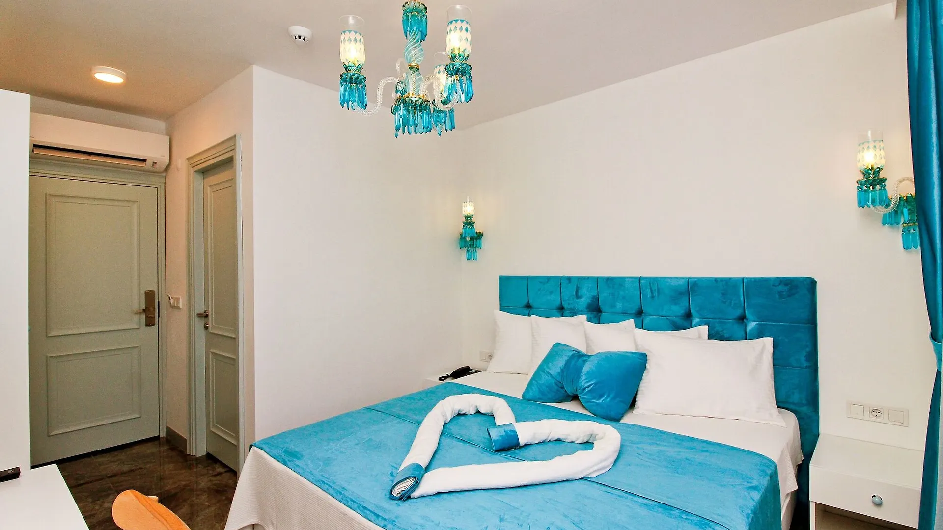 Yazar Lara Hotel Antalya