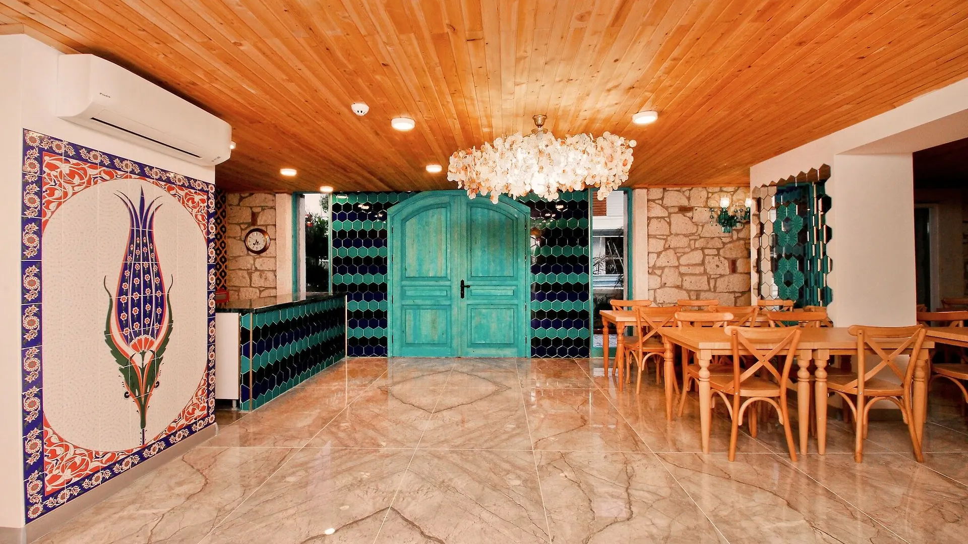 Yazar Lara Hotel Antalya